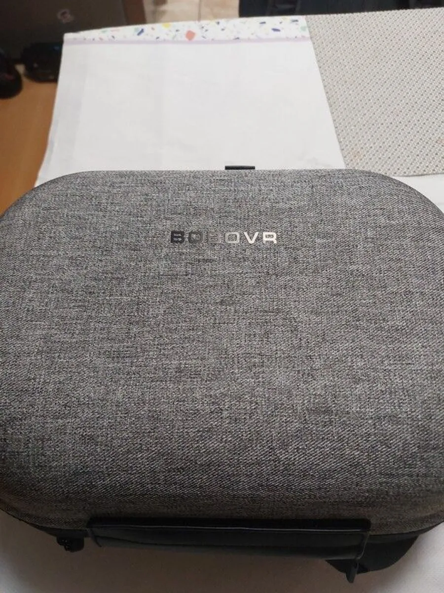 Meta Quest 3 128GB Bundle, Pristine + BOBOVR C3 & PC Link - Image 3