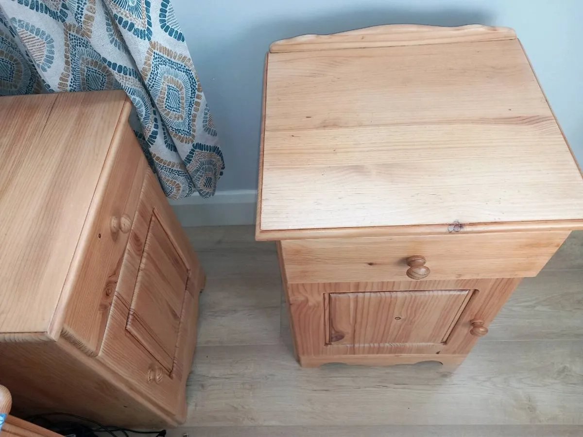 Pine lockers - Image 1