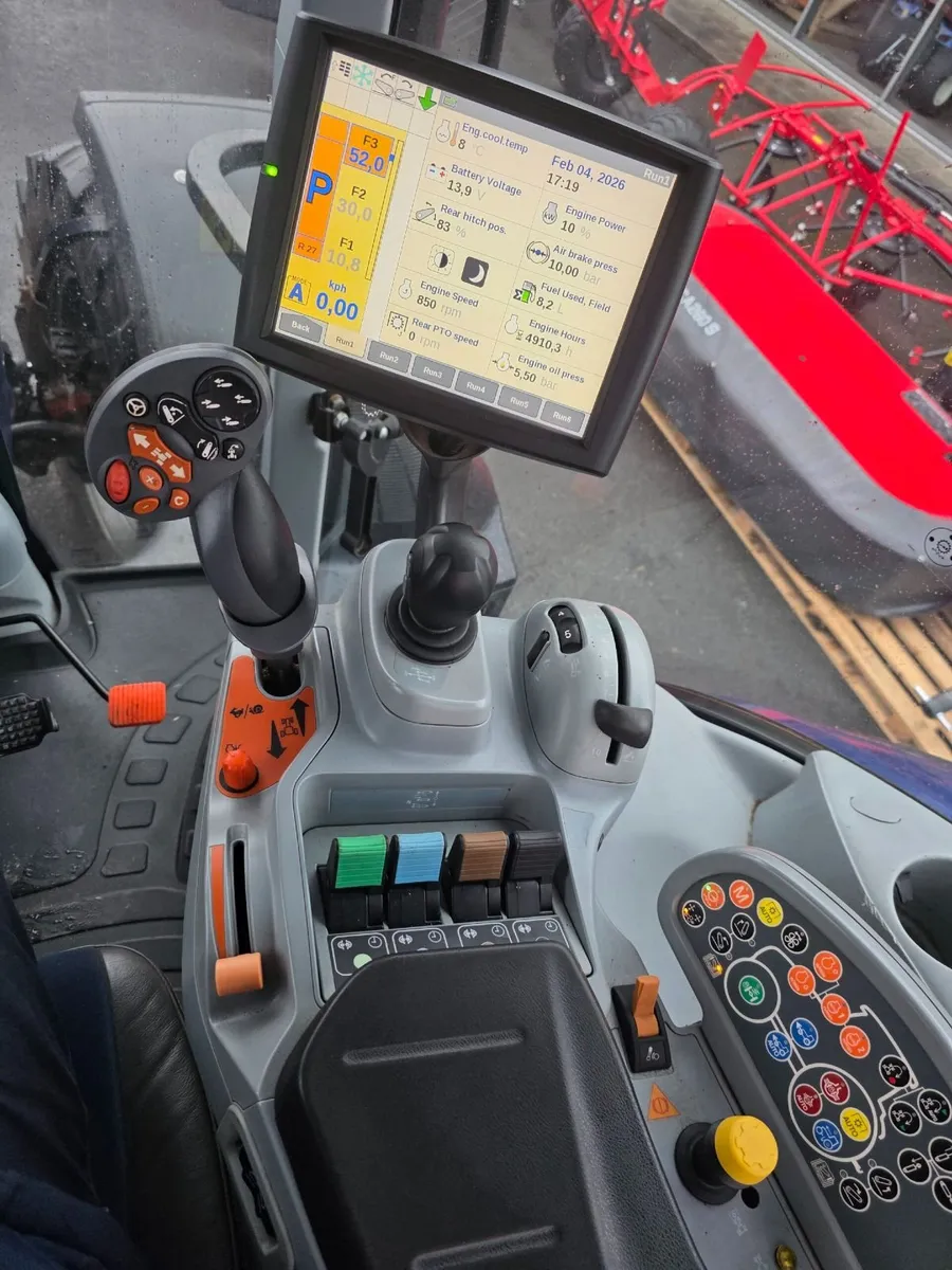 New Holland T7.315 - Image 4