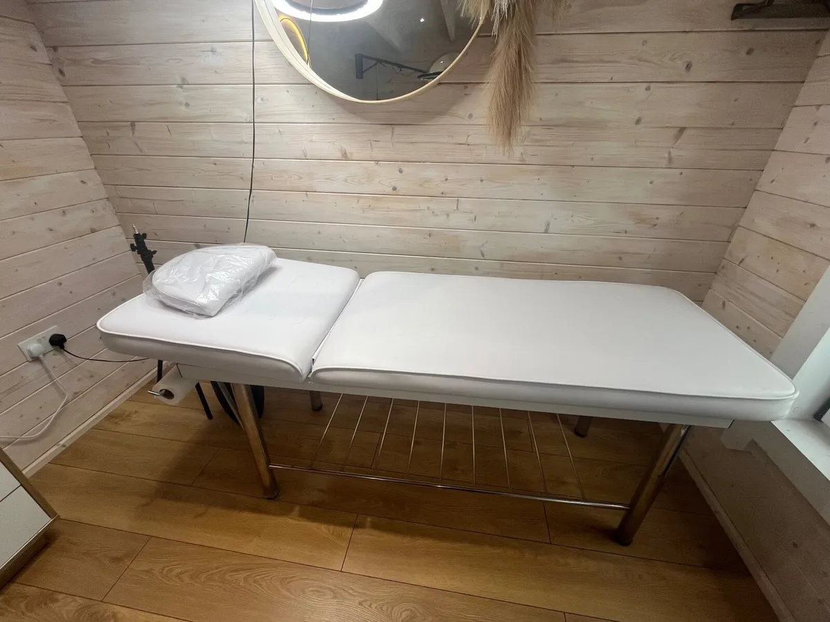 Beauty bed massage bed - Image 1