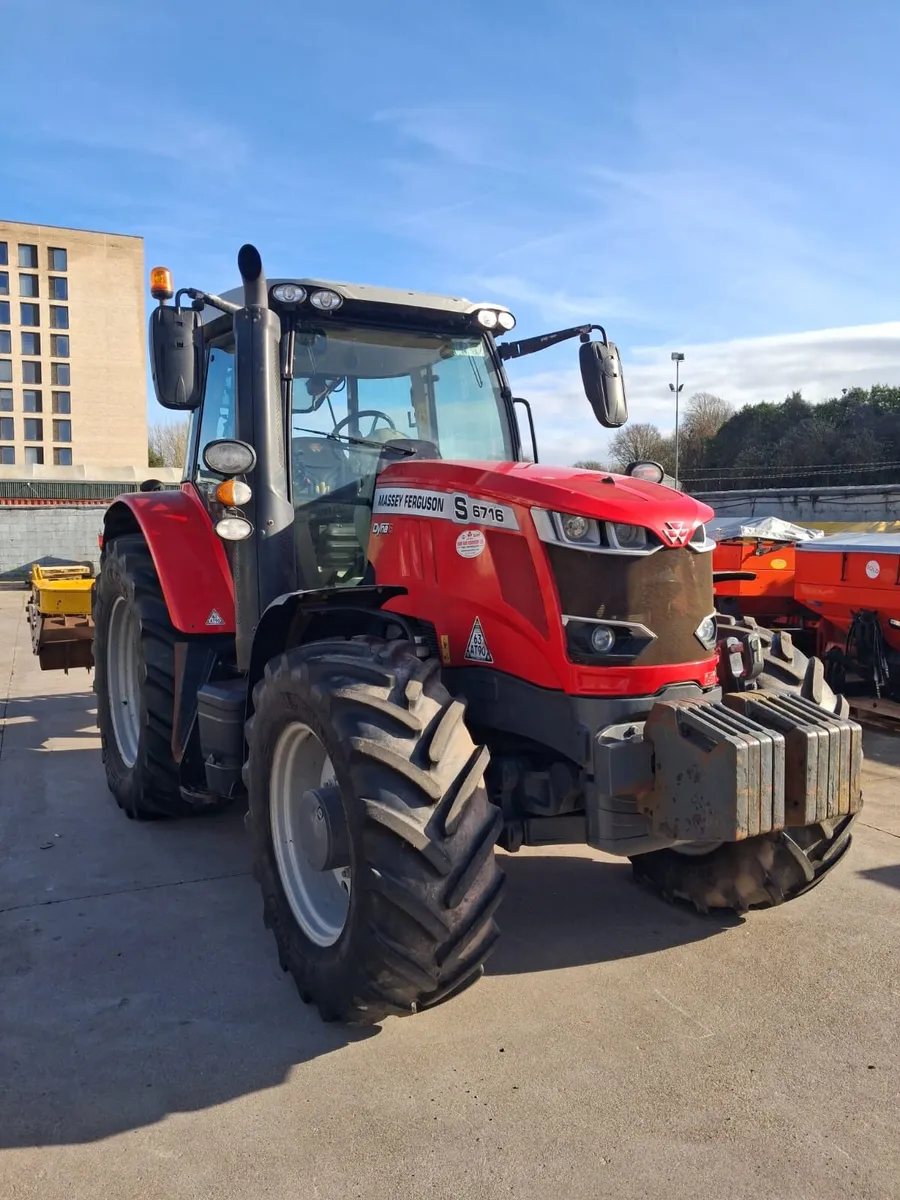 Massey Ferguson 6716S - Image 1