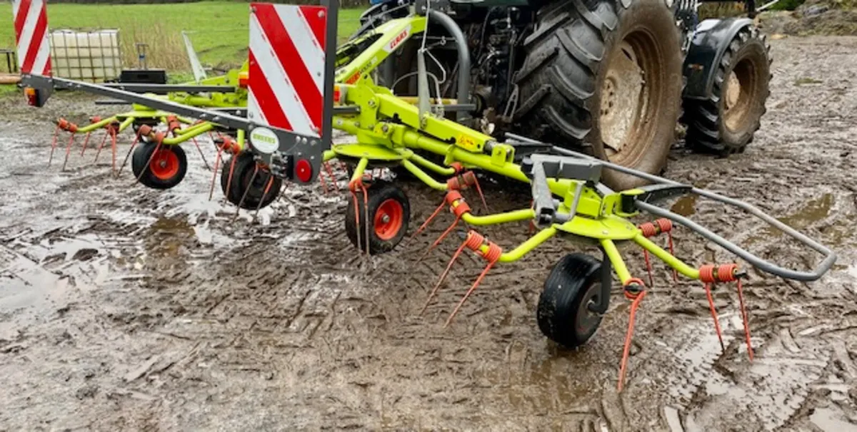 Claas Volto 55 Tedder - Image 2