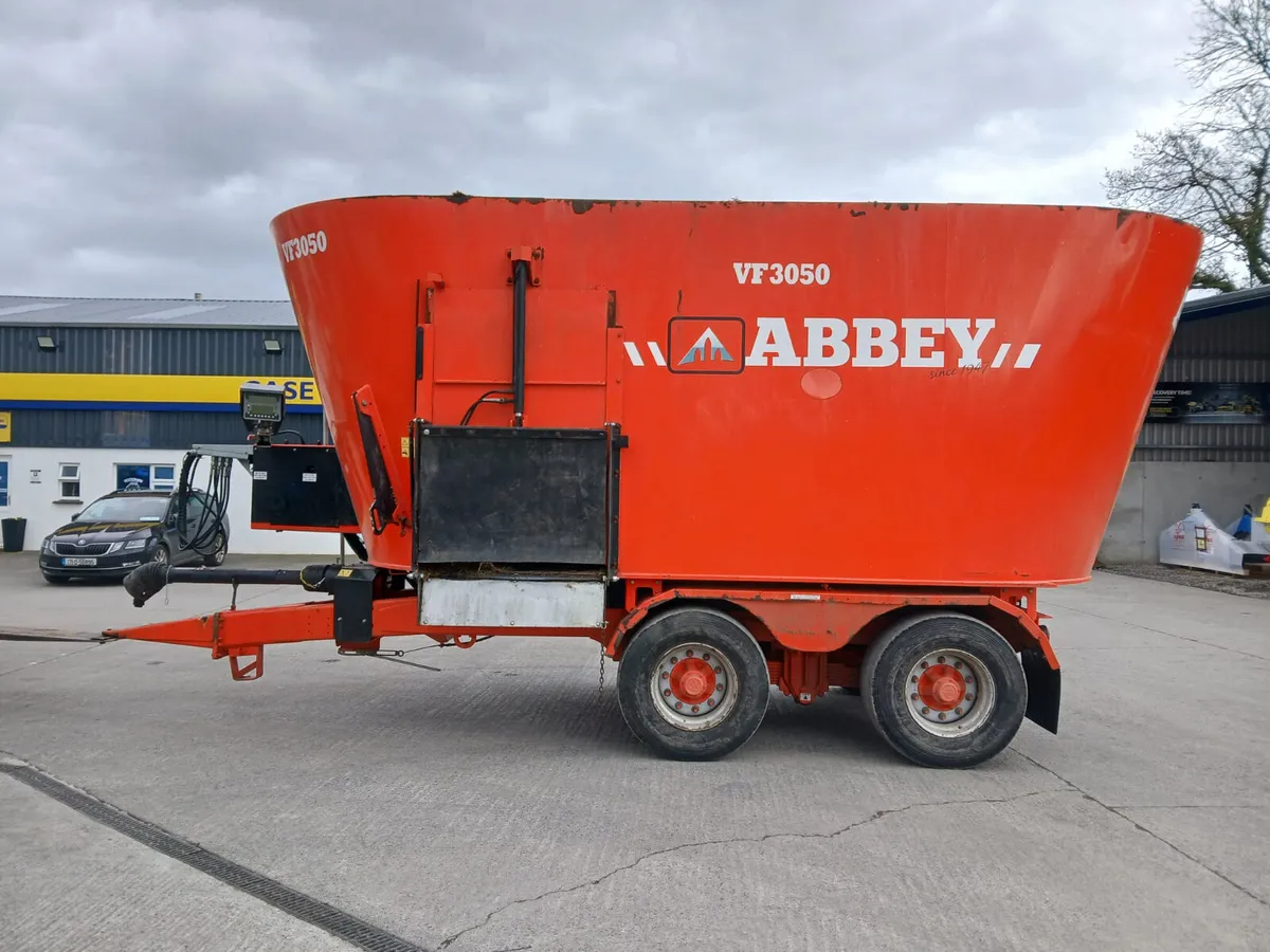 Abbey Tub Feeder - Image 3