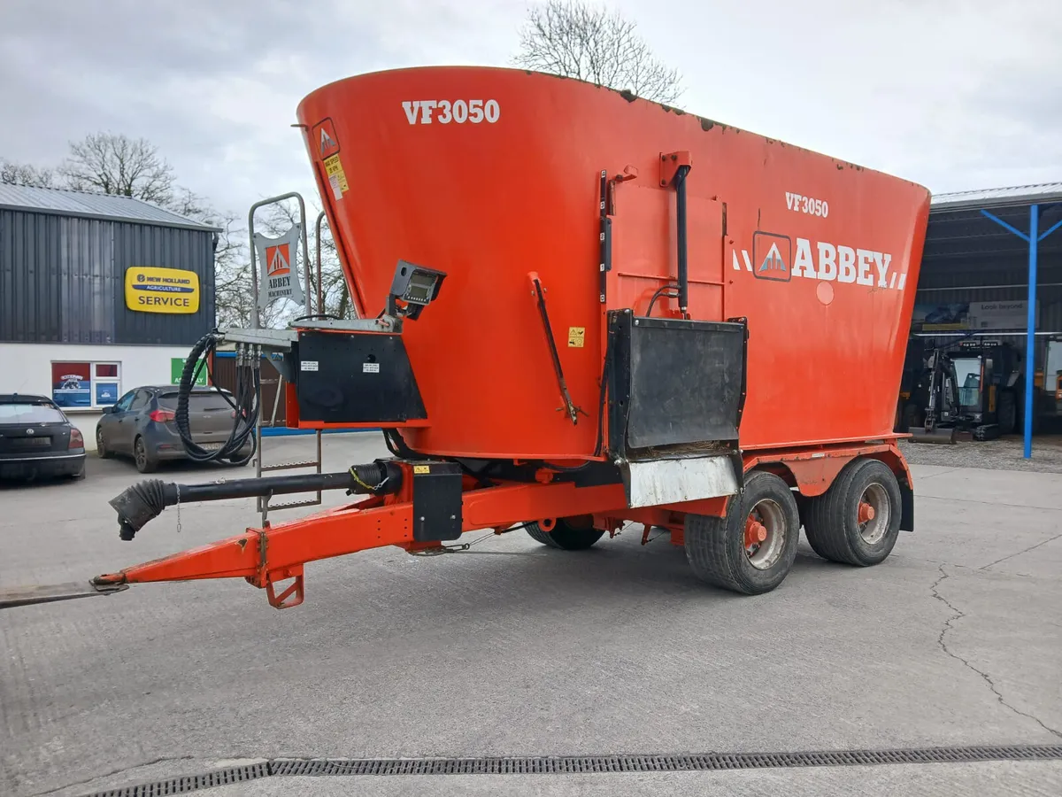 Abbey Tub Feeder - Image 2