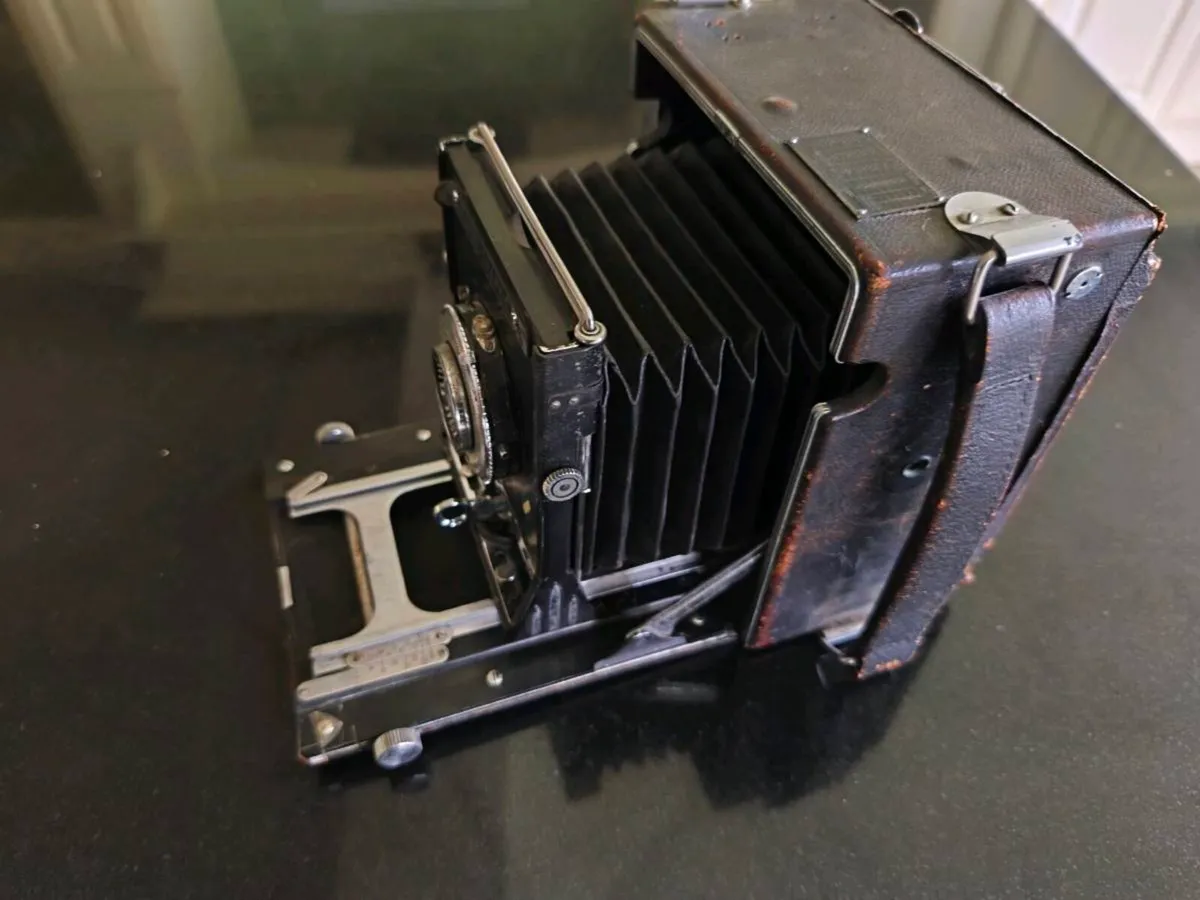 Speed Graphic camera - Image 1