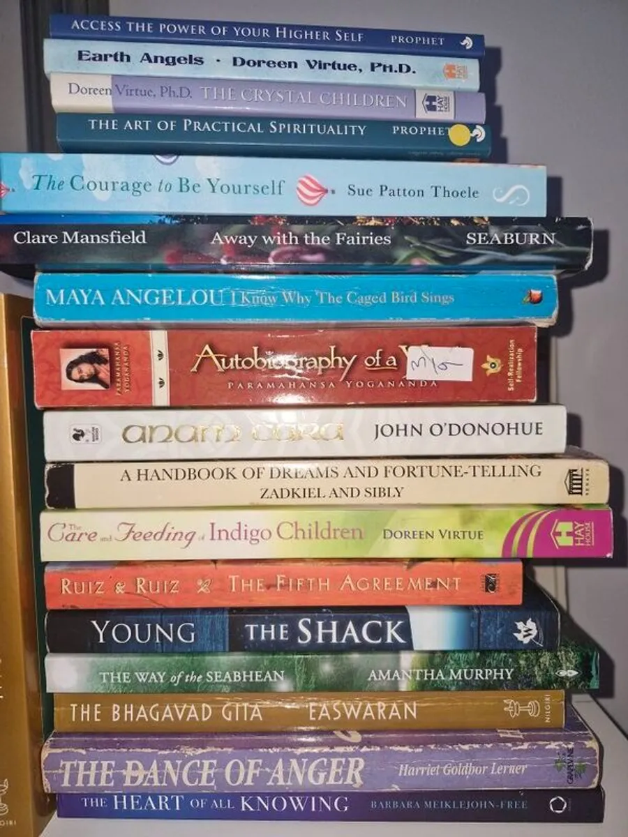 Books for sale - Image 4