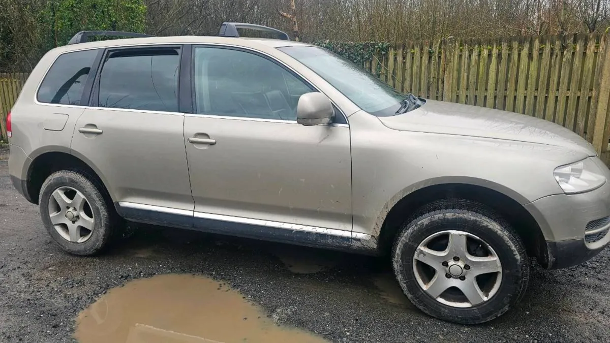 Vw touareg crewcab doe aug 26 - Image 3