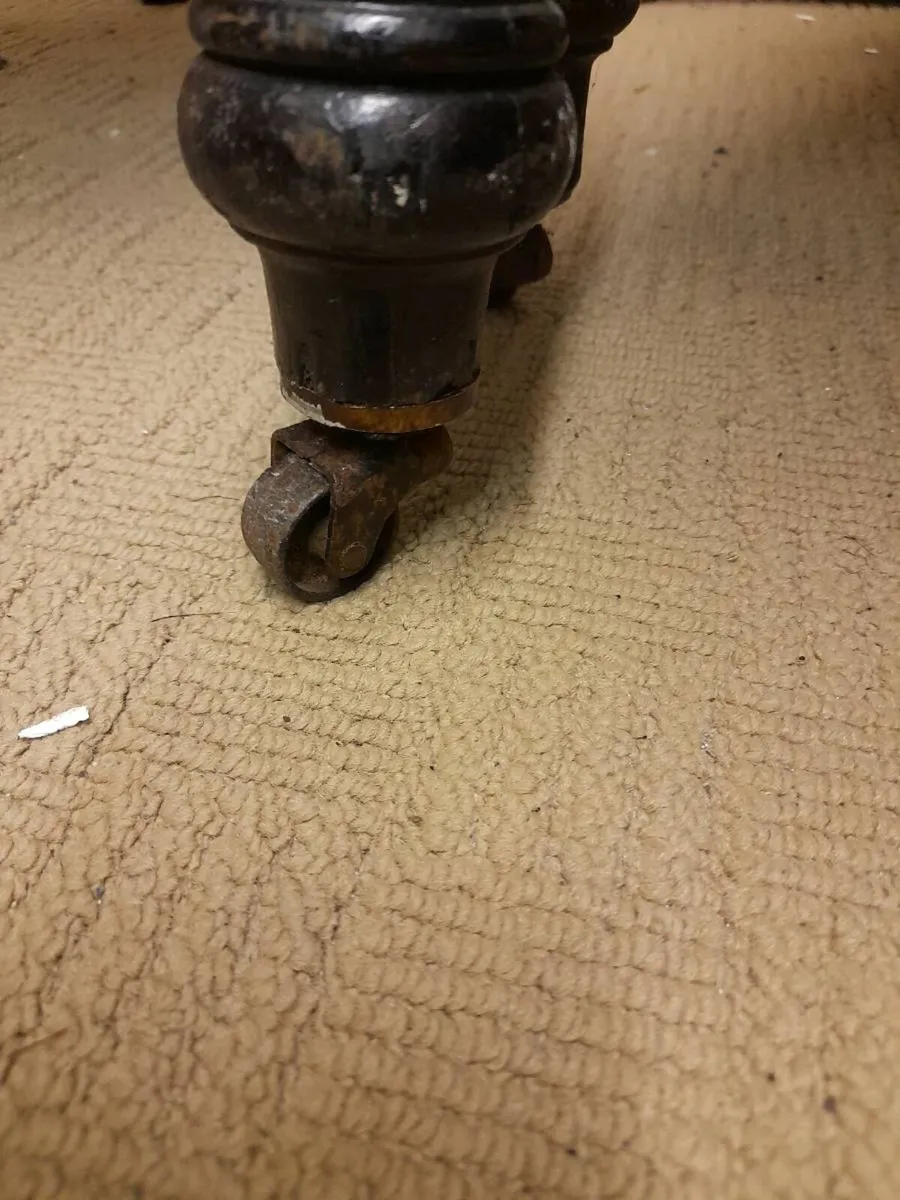 Four lovely ornate antique chairs - Image 3