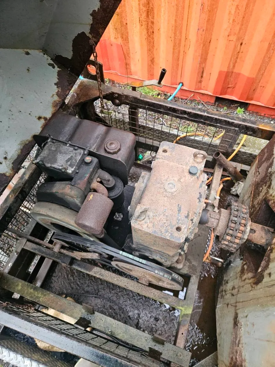 Mastic Trailer - Image 2