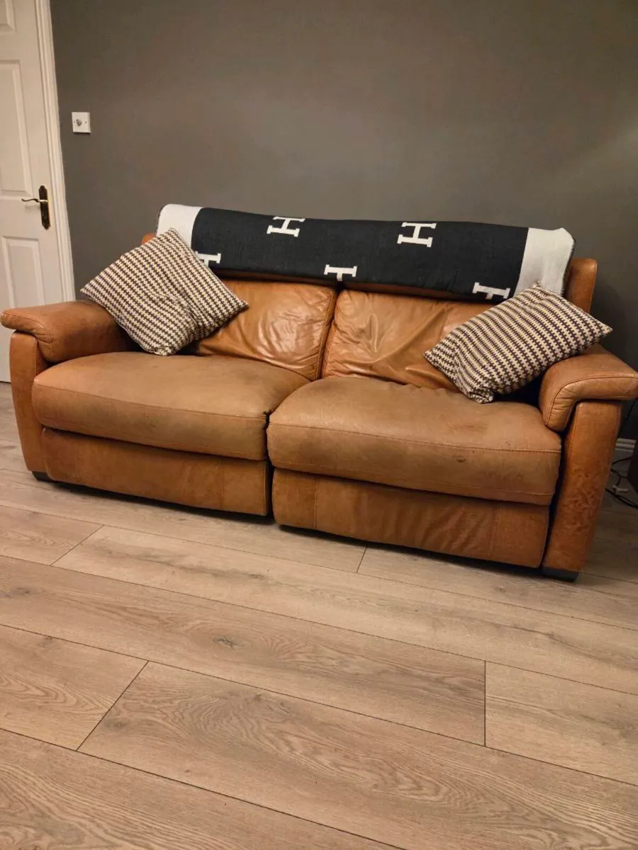 2 seater recliner couch - Image 1