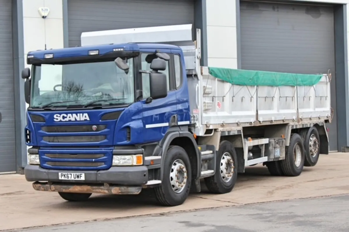 2018 SCANIA P410 8X2 TRIPLE DROP-SIDE ALLOY TIPPER - Image 3