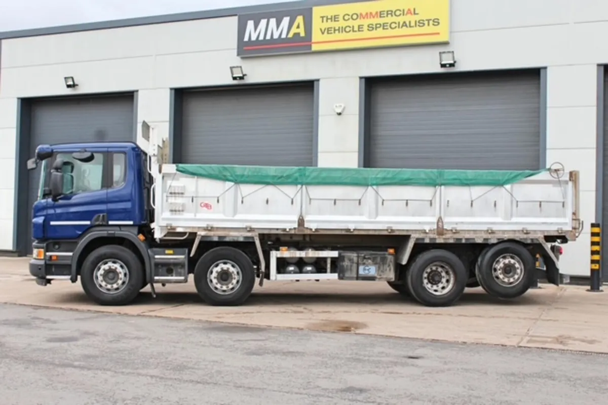 2018 SCANIA P410 8X2 TRIPLE DROP-SIDE ALLOY TIPPER - Image 4