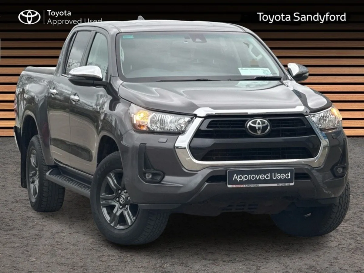 Toyota Hilux 2.4 SR5 DOUBLE CAB // REAR CAMERA // - Image 1