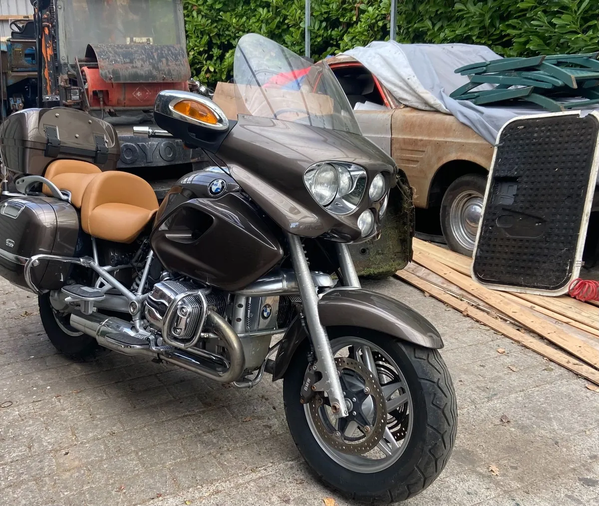 BMW R1200cl 9k miles !! - Image 1