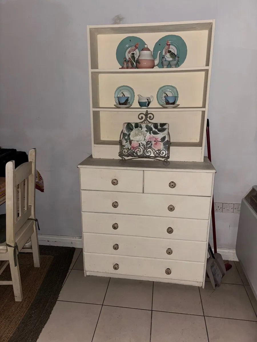 Vintage dresser - Image 1