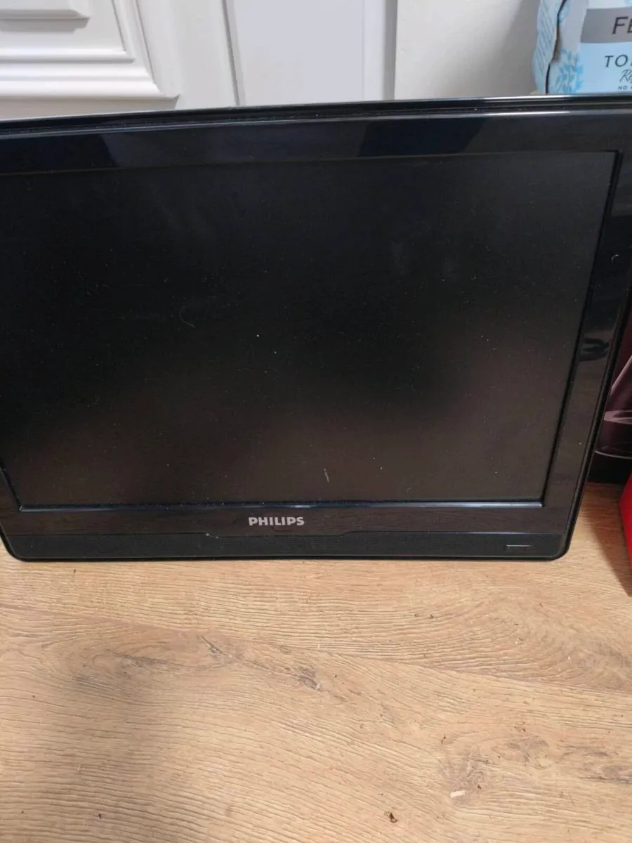 Philips TV 19in - Image 1