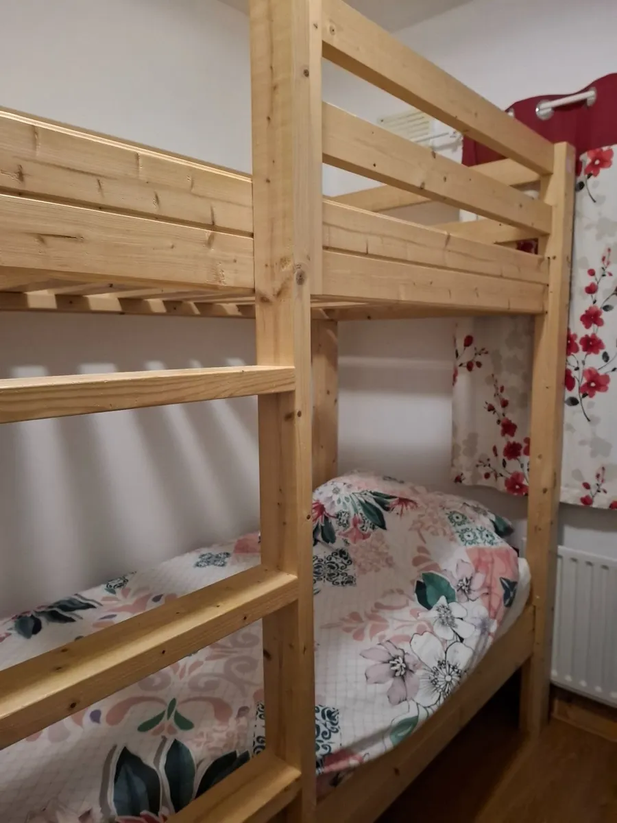 Bunk bed - Image 1