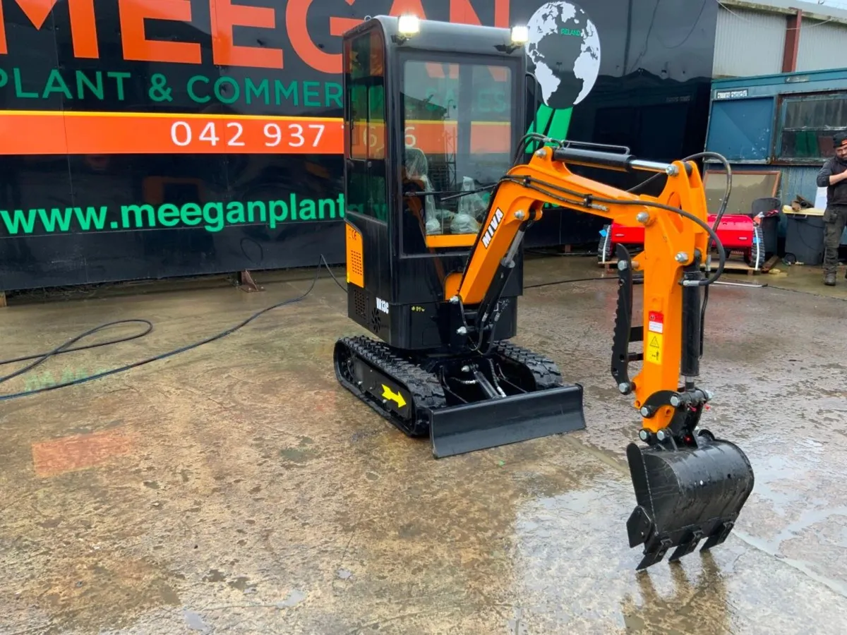 MIVA13DC  MINI DIGGER....FULL CAB....DIESEL..89w. - Image 4