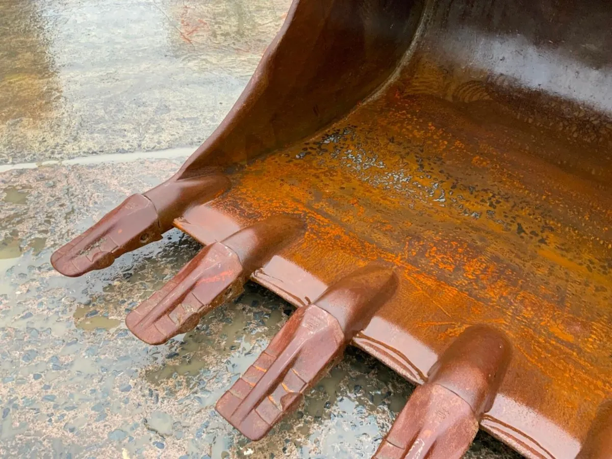 60" SCOOP TYPE DIGGING BUCKET......20 ton...154w - Image 3