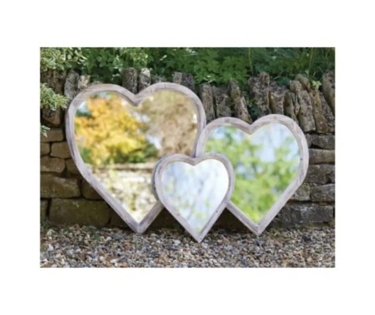 Heart Mirrors Medium