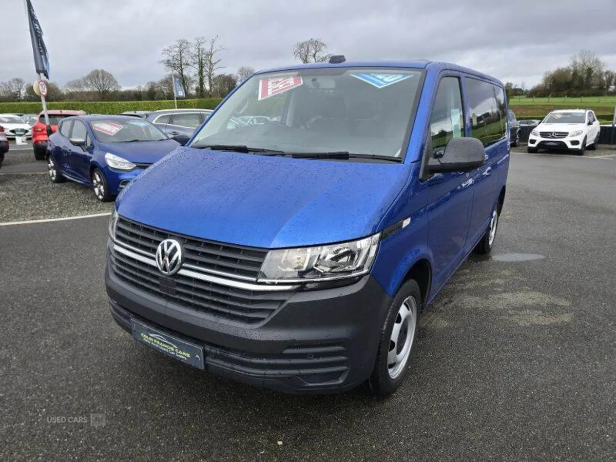 Volkswagen Transporter Shuttle S Short Wheelbase - Image 1