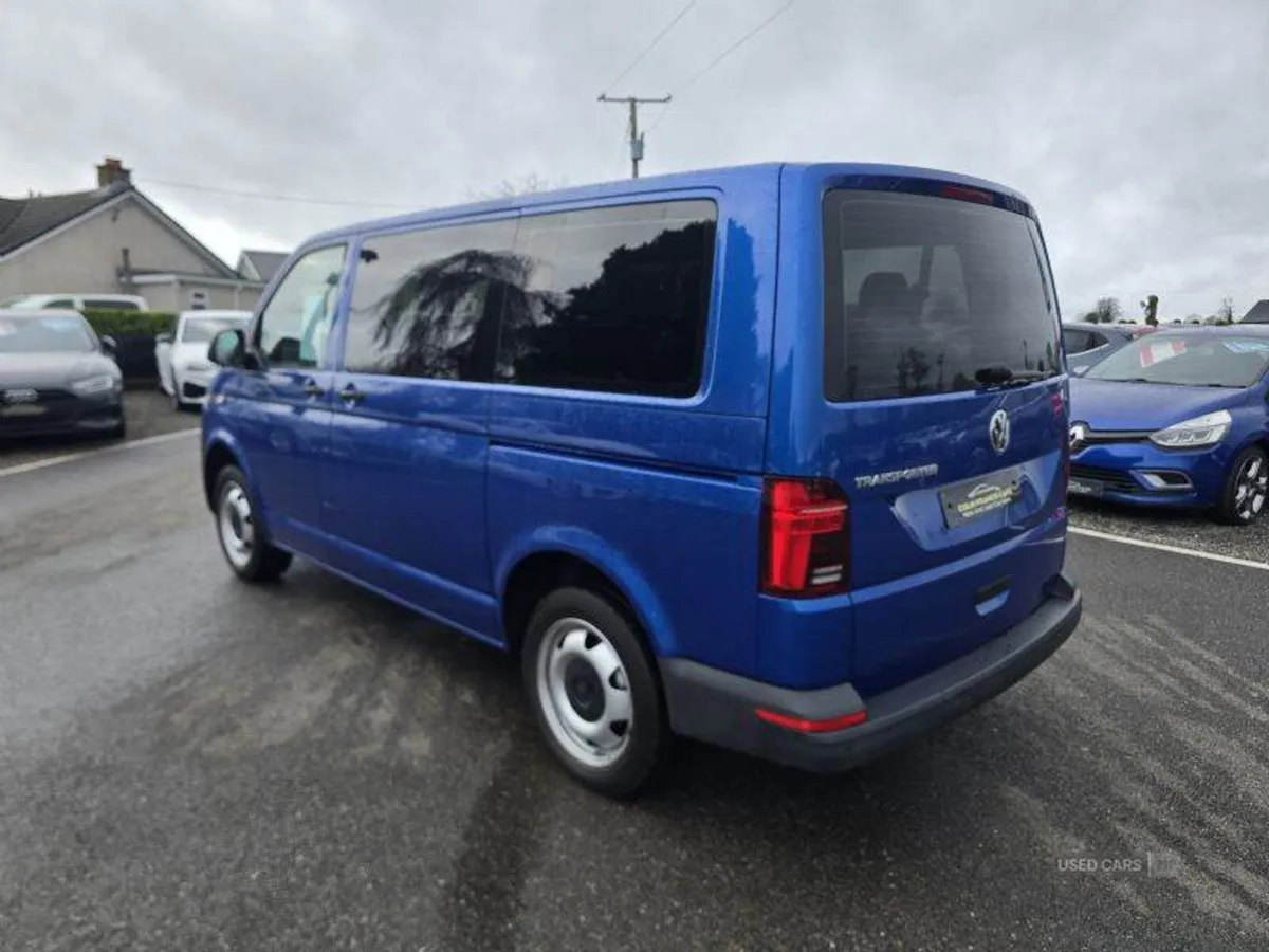Volkswagen Transporter Shuttle S Short Wheelbase - Image 3