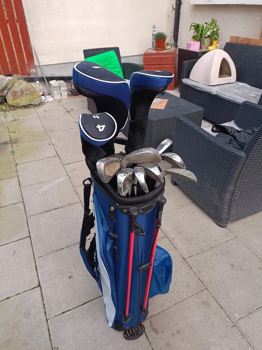 Golf clubs and bag - Image 1