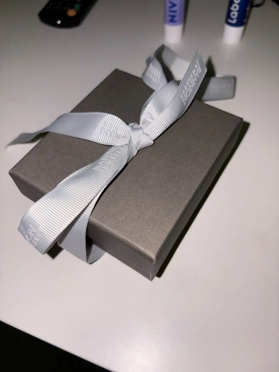 Gold ankle bracelet - Image 2