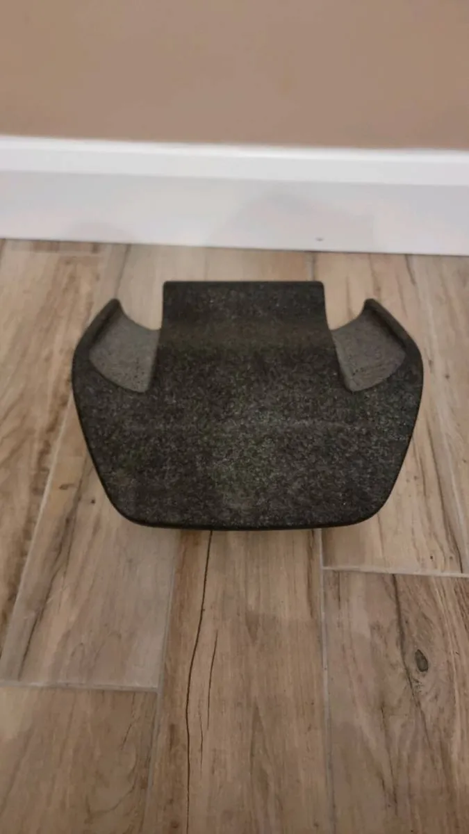 Britax SafeWay M rearfacing car seat with extender - Image 2