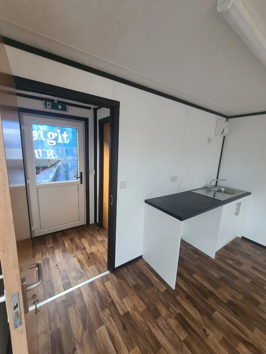 32' x 12' New Luxury Portable Cabin Sale / Hire - Image 3