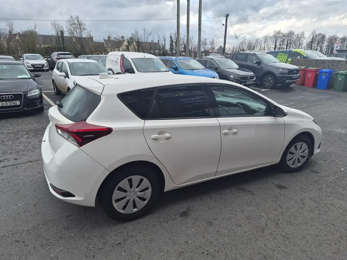 Toyota Auris 2018 - Image 4