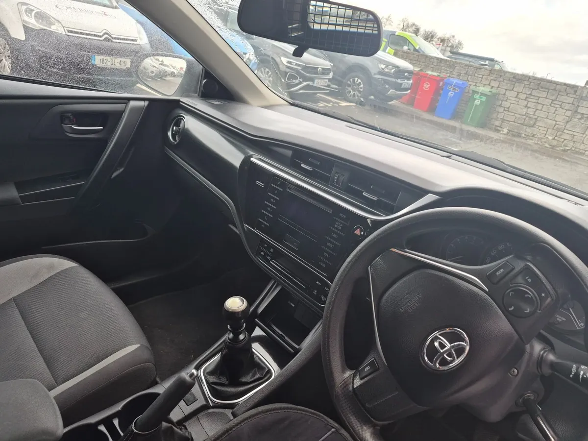 Toyota Auris 2018 - Image 3
