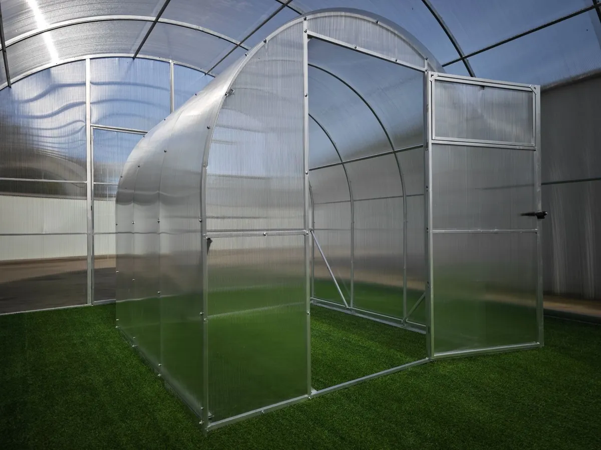 COMPACT Polycarbonate Greenhouse/Polytunnel - Image 1
