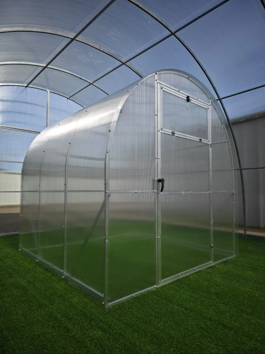 COMPACT Polycarbonate Greenhouse/Polytunnel - Image 4