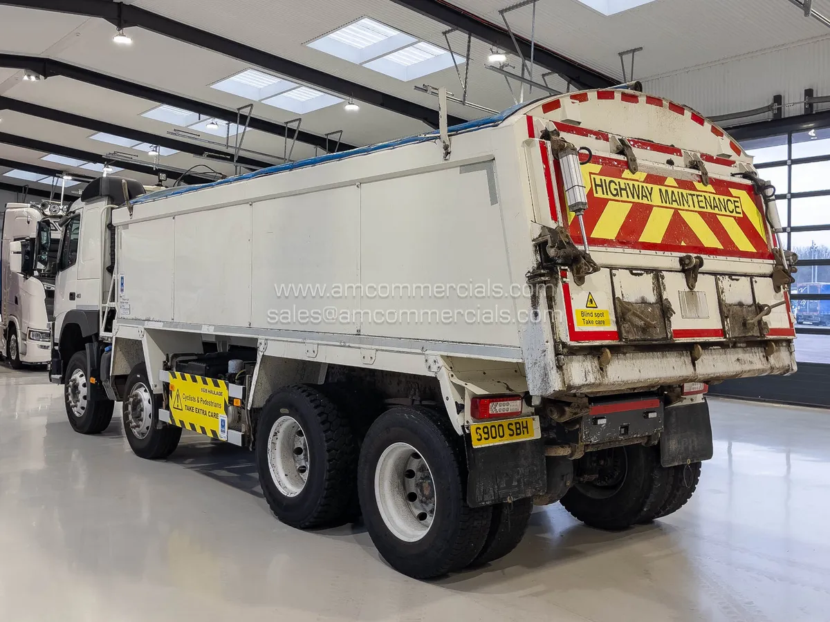 2015 VOLVO FM 410 INSULATED TAR SPEC TIPPER - Image 4