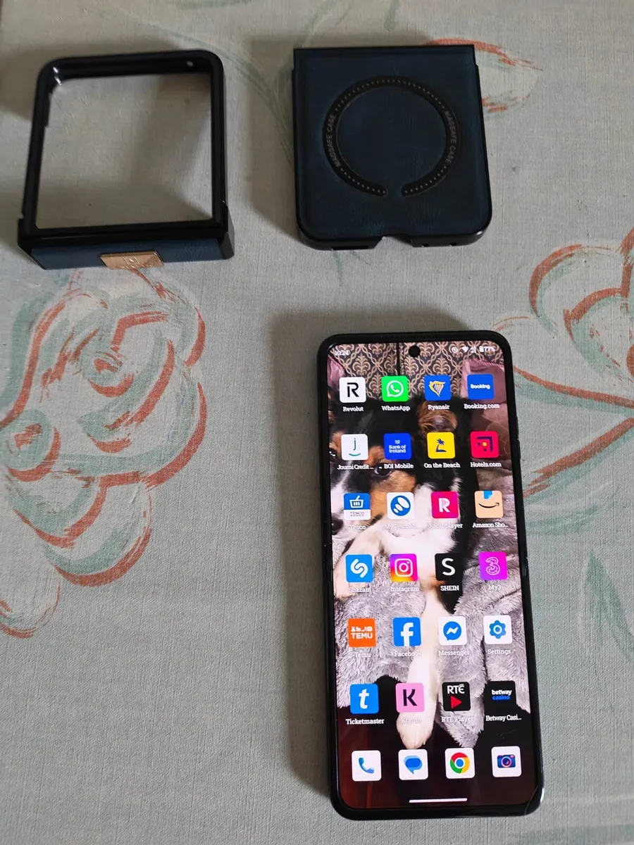 Motorola flip 50 ultra unlocked 256g - Image 2