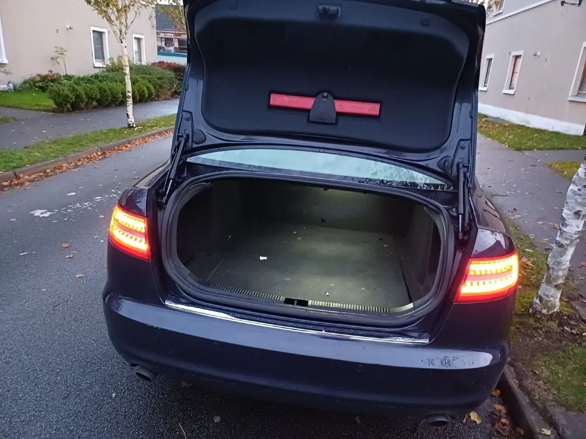 Audi A6 2010 - Image 1