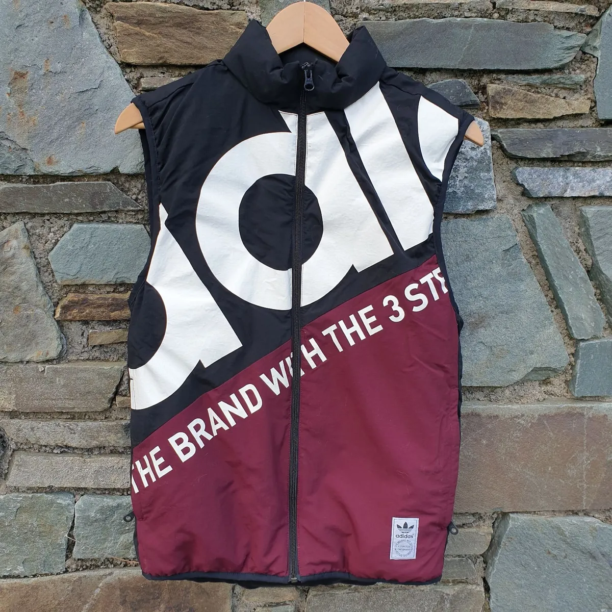 Adidas original gilet size small - Image 1