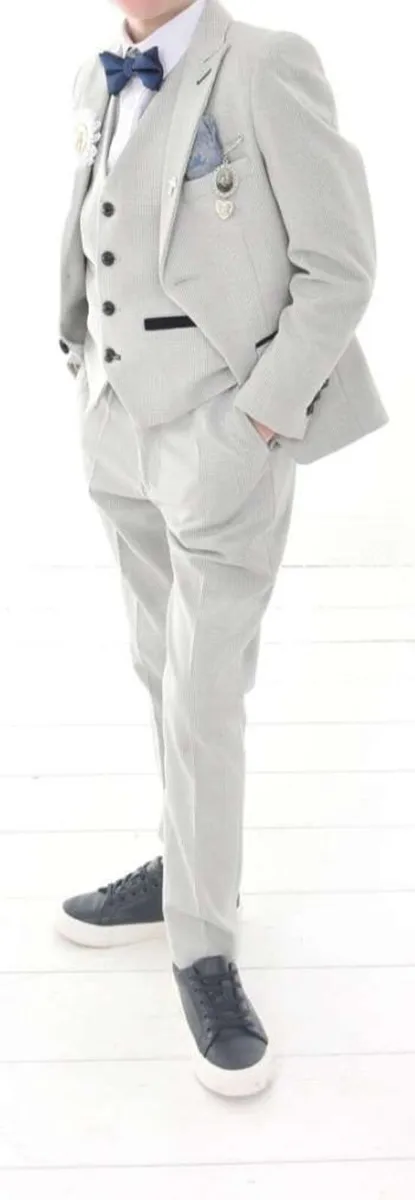 Boys communion suit - Image 3