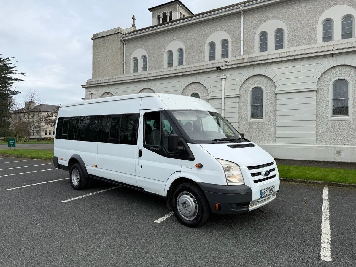 FORD TRANSIT 2009 17 SEATER - Image 1