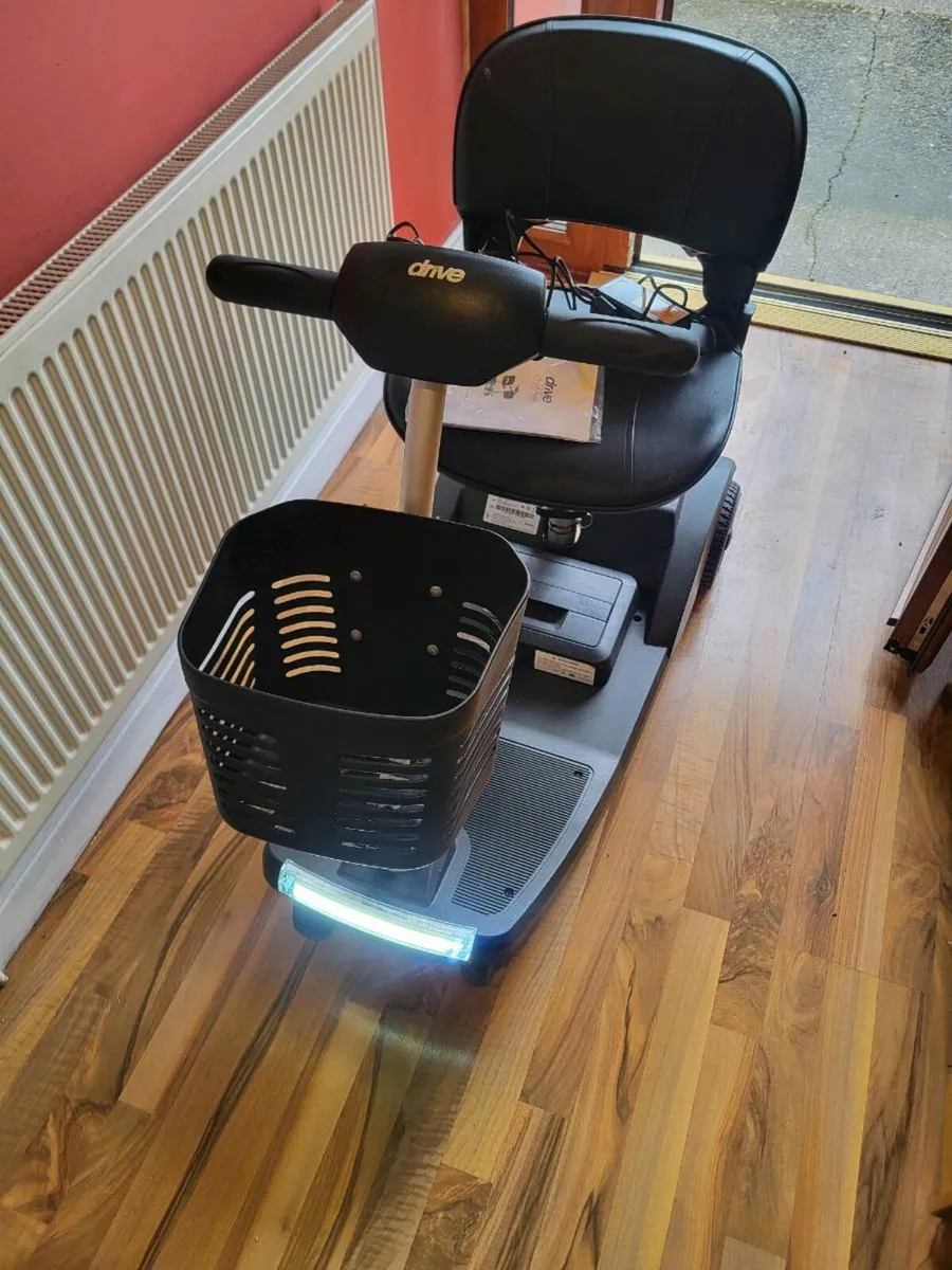 Drive airactive boot scooter - Image 1