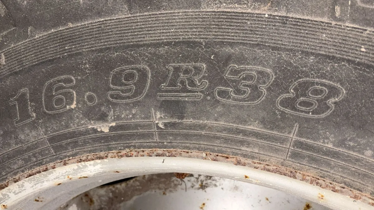 Massey ferguuson wheels - Image 2