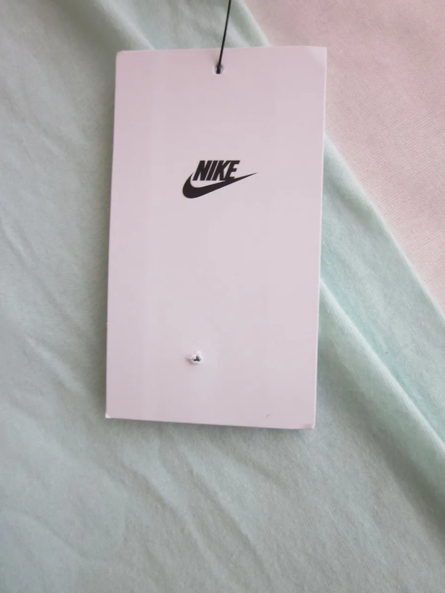 Nike Sportswear Men's Short -Sleeve T-Shirt - Image 2