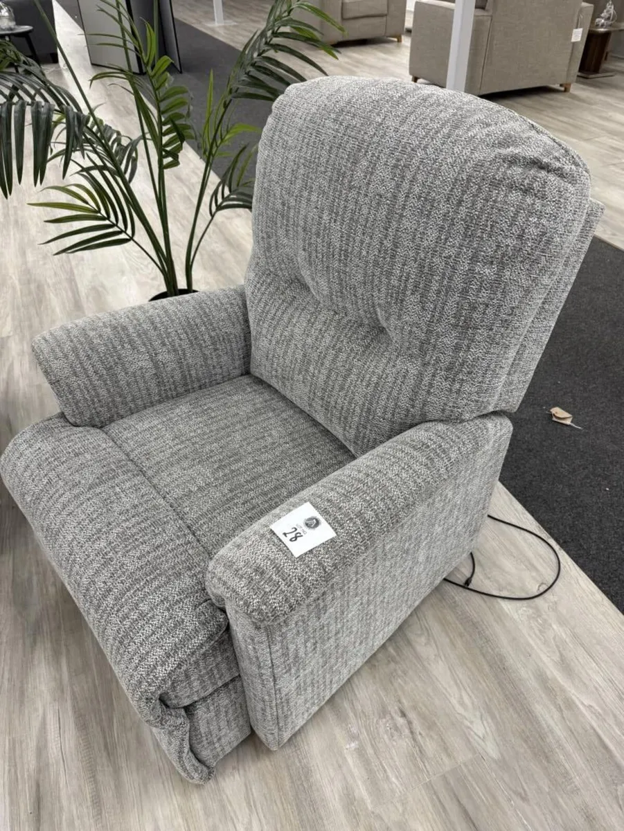 3+2+1 Sofa Set **Online Auction** - Image 3