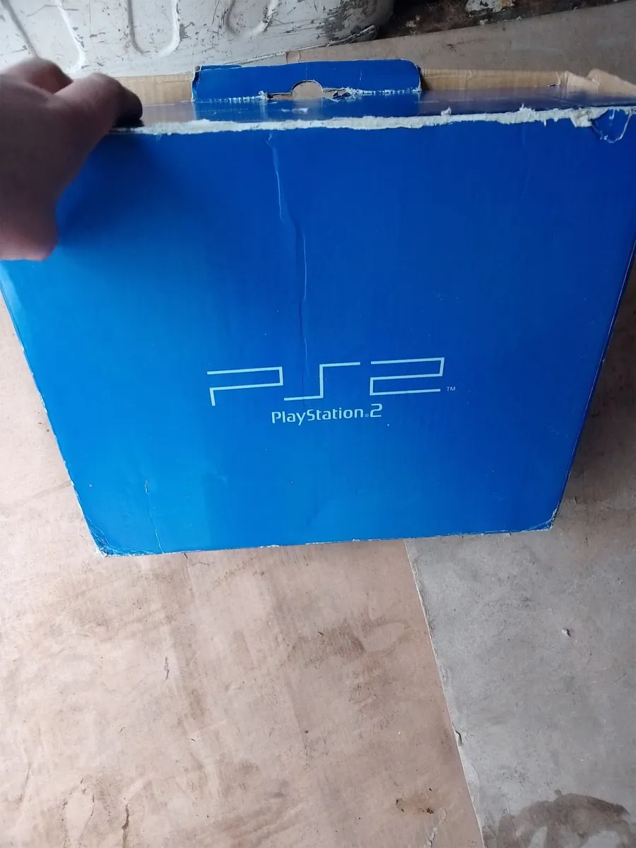 Old Irish radio taps - Image 2