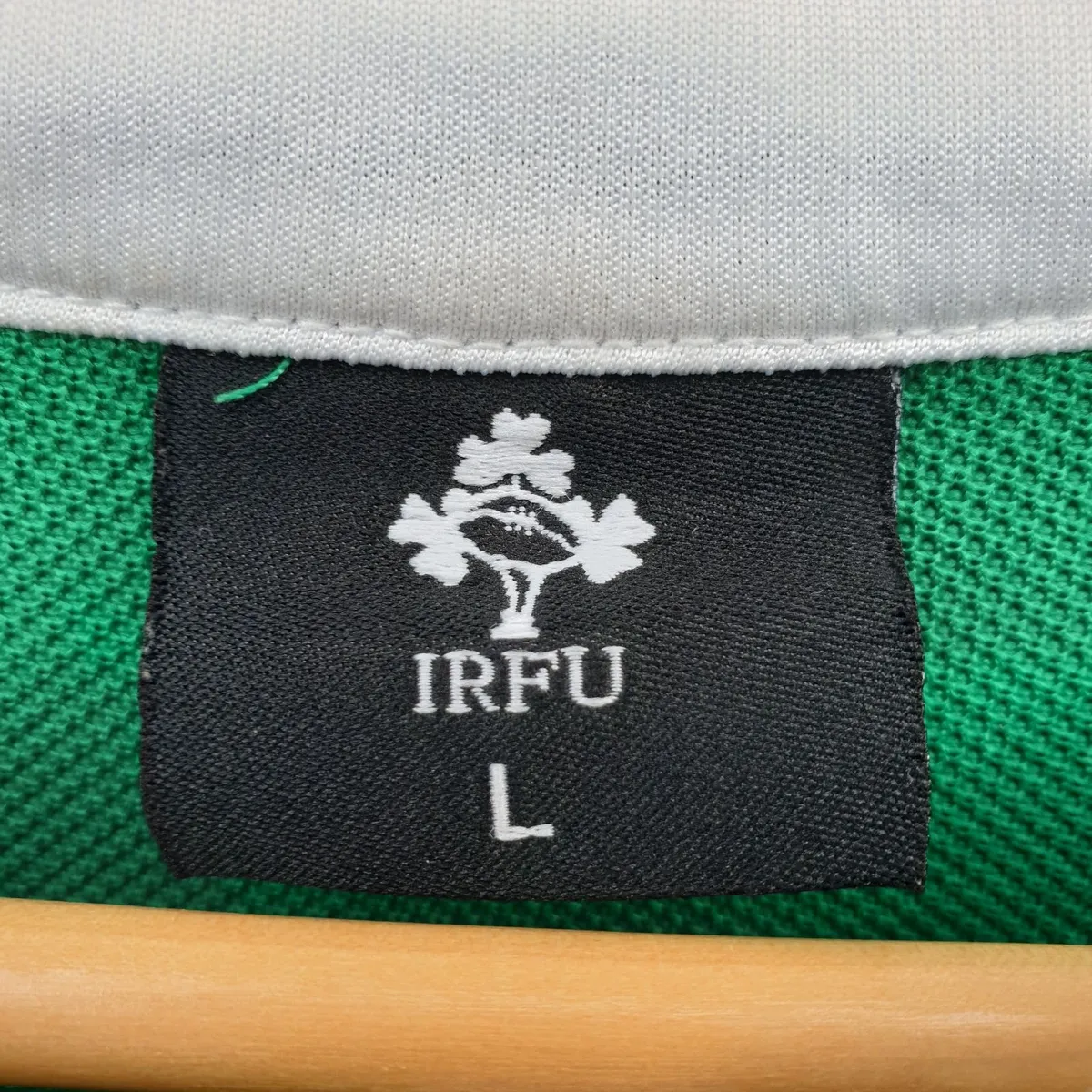 IRFU branded supporters shirt Large - Image 3