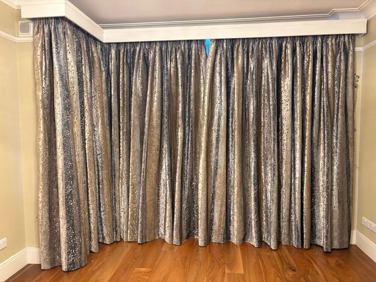 Set of large heavy weight lined curtains - Image 1