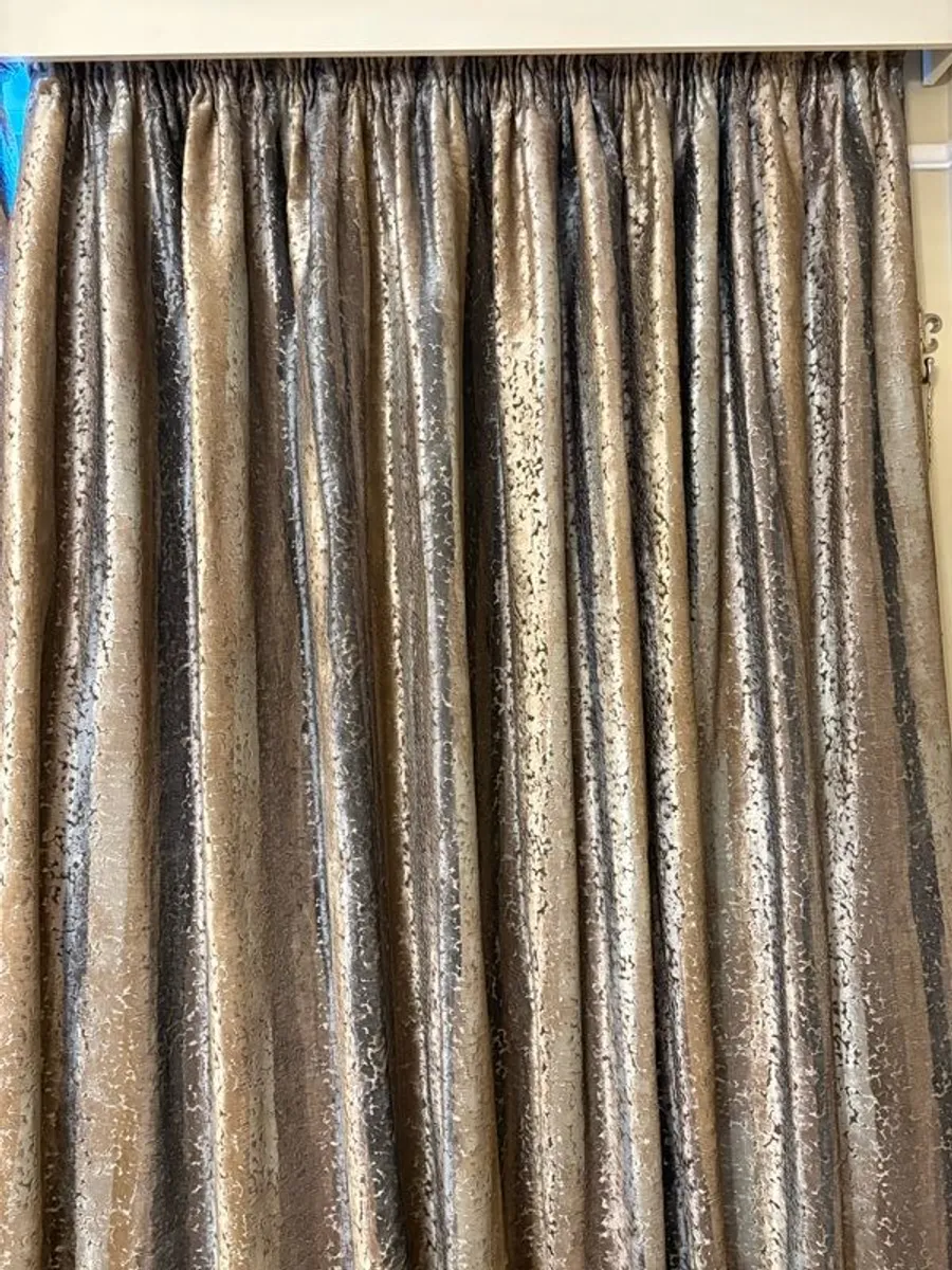 Set of large heavy weight lined curtains - Image 3