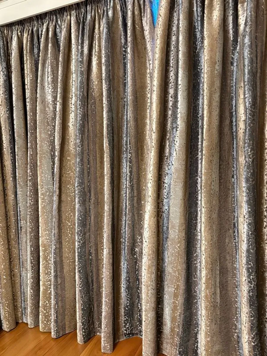 Set of large heavy weight lined curtains - Image 4