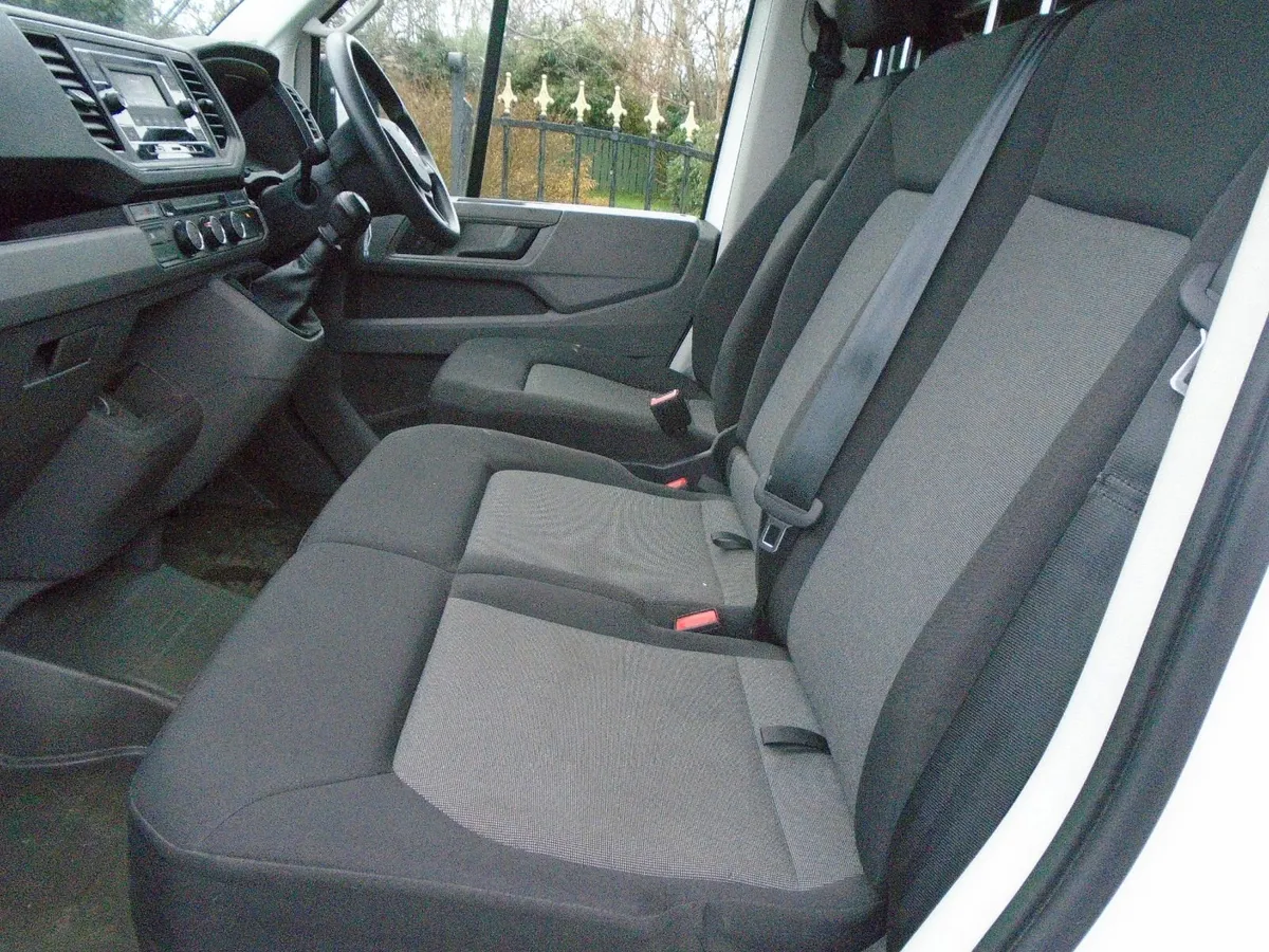 2023 Volkswagen Crafter CR35 MWB HR 140HP - Image 4